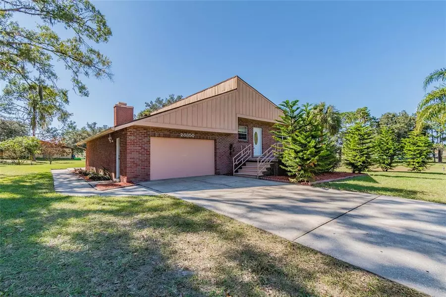 28850 LINDENHURST DR, Wesley Chapel, FL 33544