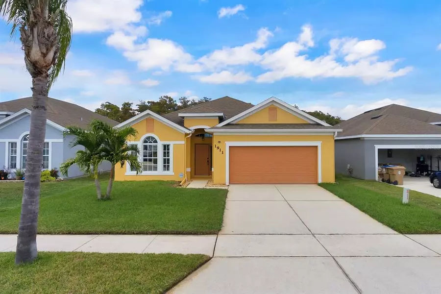 1911 MAGICAL LN, Kissimmee, FL 34744