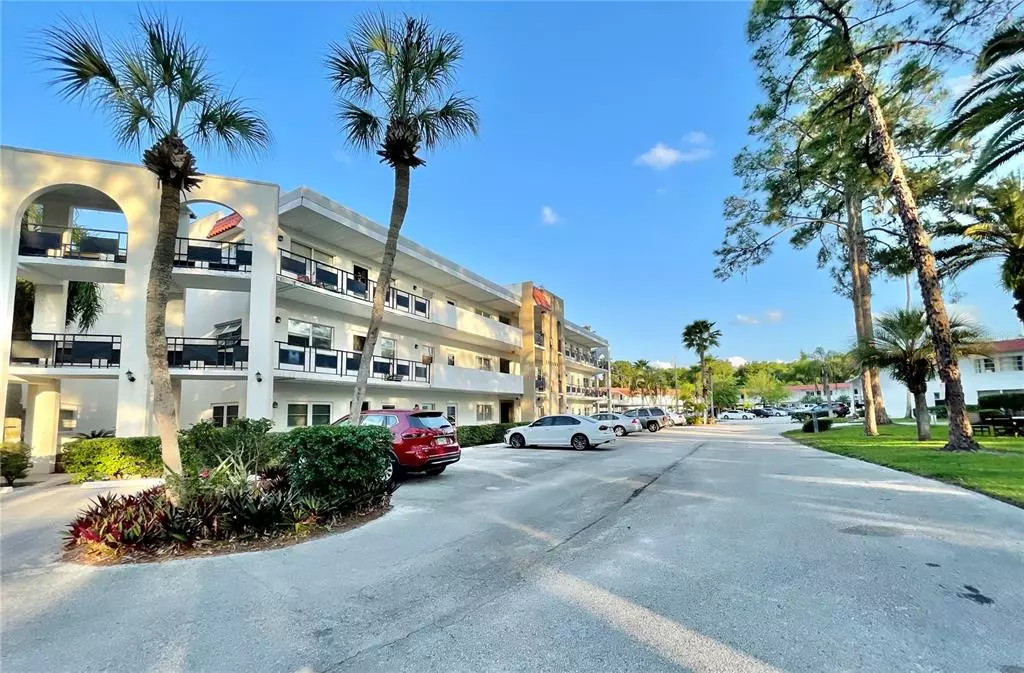 Winter Haven, FL 33884,100 EL CAMINO DR #208