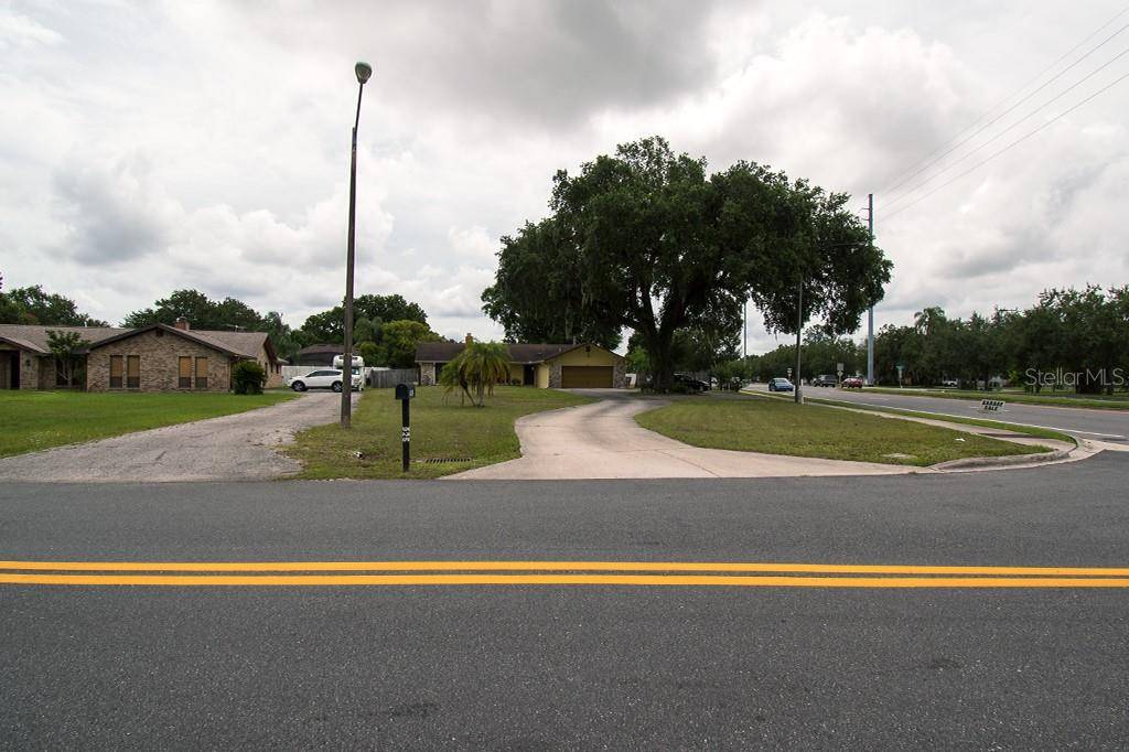 925 KNOB HILL CIR, Kissimmee, FL 34744