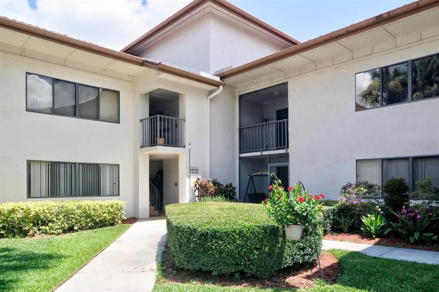 3500 TWIN LAKES TER #203, Fort Pierce, FL 34951