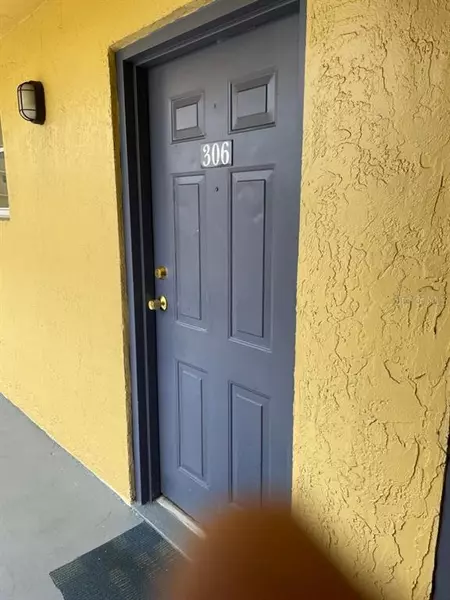 14931 SW 82ND LN #306, Miami, FL 33193