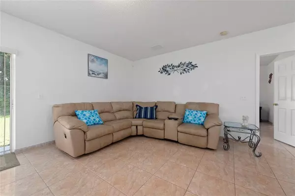 Poinciana, FL 34759,458 SPIKE CT