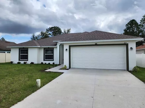 562 MARICOPA DR, Kissimmee, FL 34758