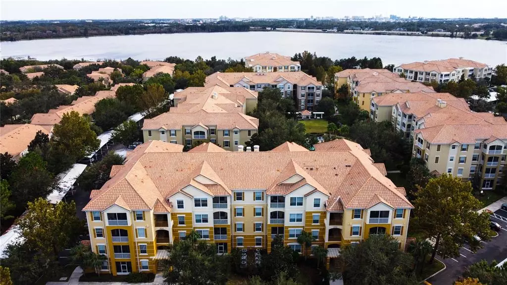 Orlando, FL 32835,3314 ROBERT TRENT JONES DR #104-01