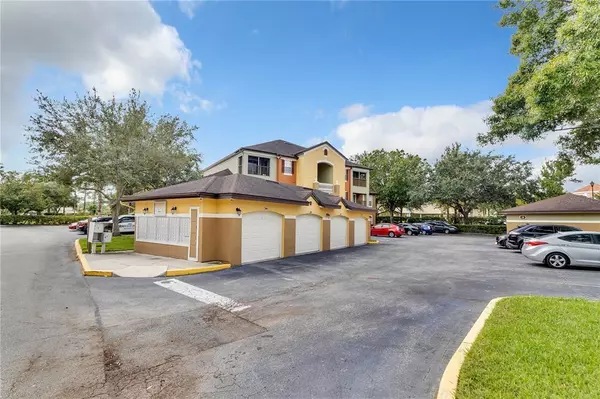 Orlando, FL 32828,700 CREST PINES DR #124