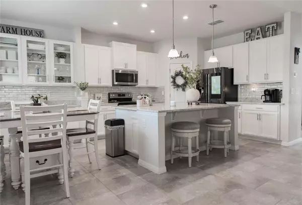 457 SEATTLE SLEW DR Davenport, FL 33837