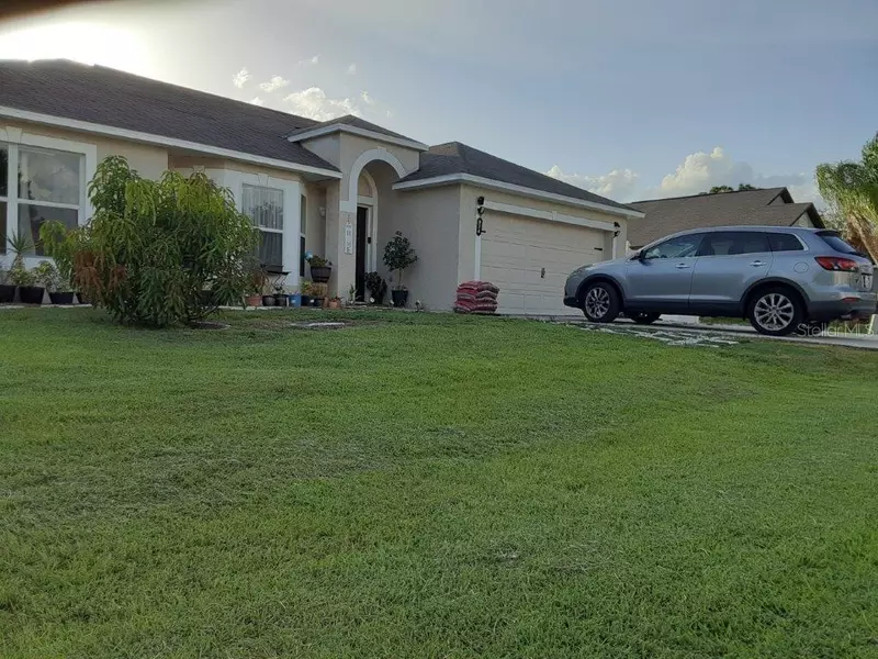 924 DERBYSHIRE DR, Kissimmee, FL 34758