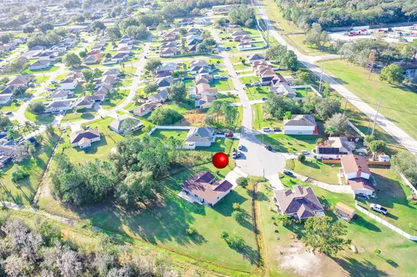 Poinciana, FL 34759,617 BOBCAT LN