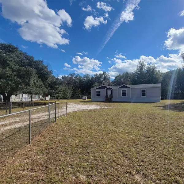 Ocklawaha, FL 32179,19162 SE 95TH ST