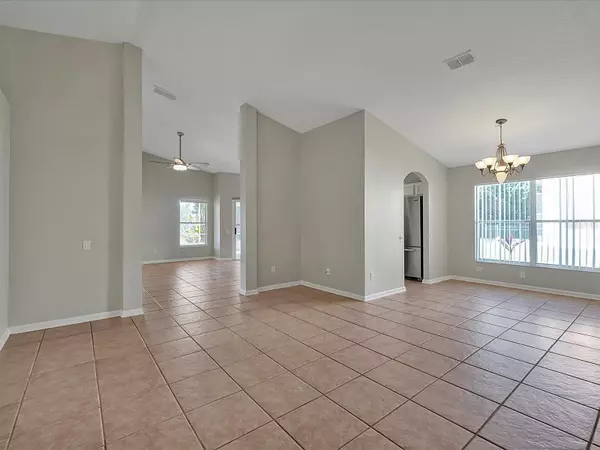 Kissimmee, FL 34741,3110 PEBBLE CT