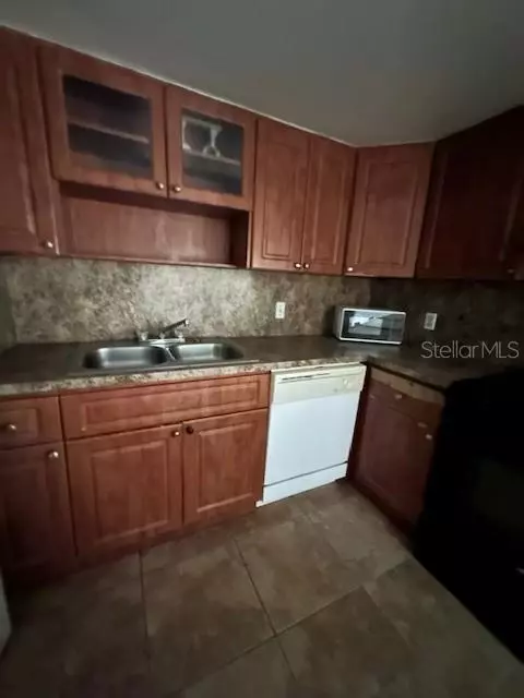 Orlando, FL 32837,2408 SWAILES DR #5