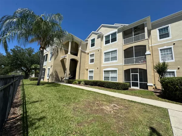 8103 COCONUT PALM WAY #301, Kissimmee, FL 34747