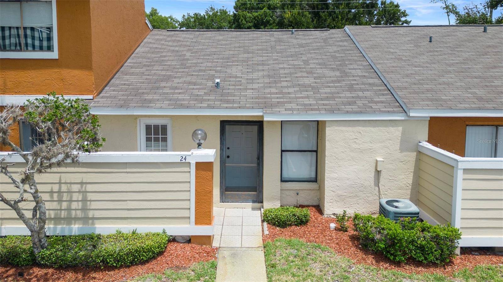 24 SILVER FALLS CIR, Kissimmee, FL 34743