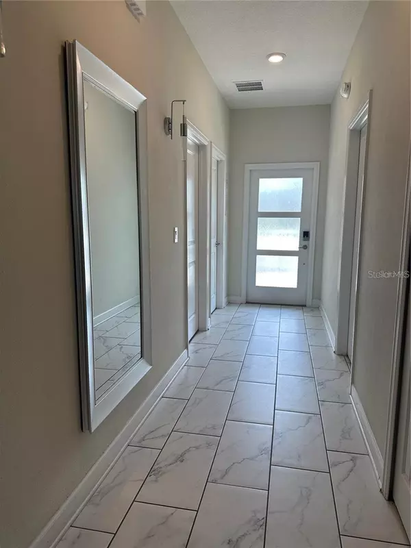 Davenport, FL 33896,8985 CABOT CLIFFS DR