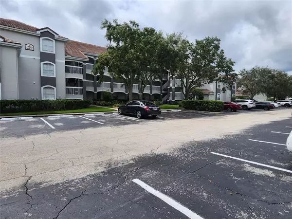 Orlando, FL 32837,13803 FAIRWAY ISLAND DR #1633