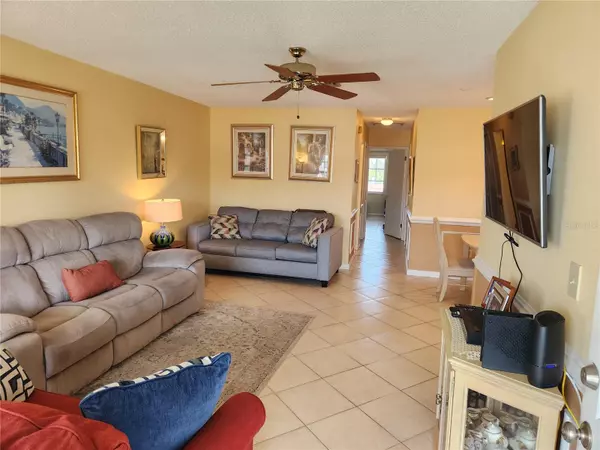 New Port Richey, FL 34652,4744 AZALEA DR #203B