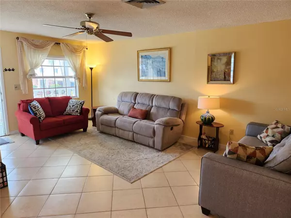 New Port Richey, FL 34652,4744 AZALEA DR #203B