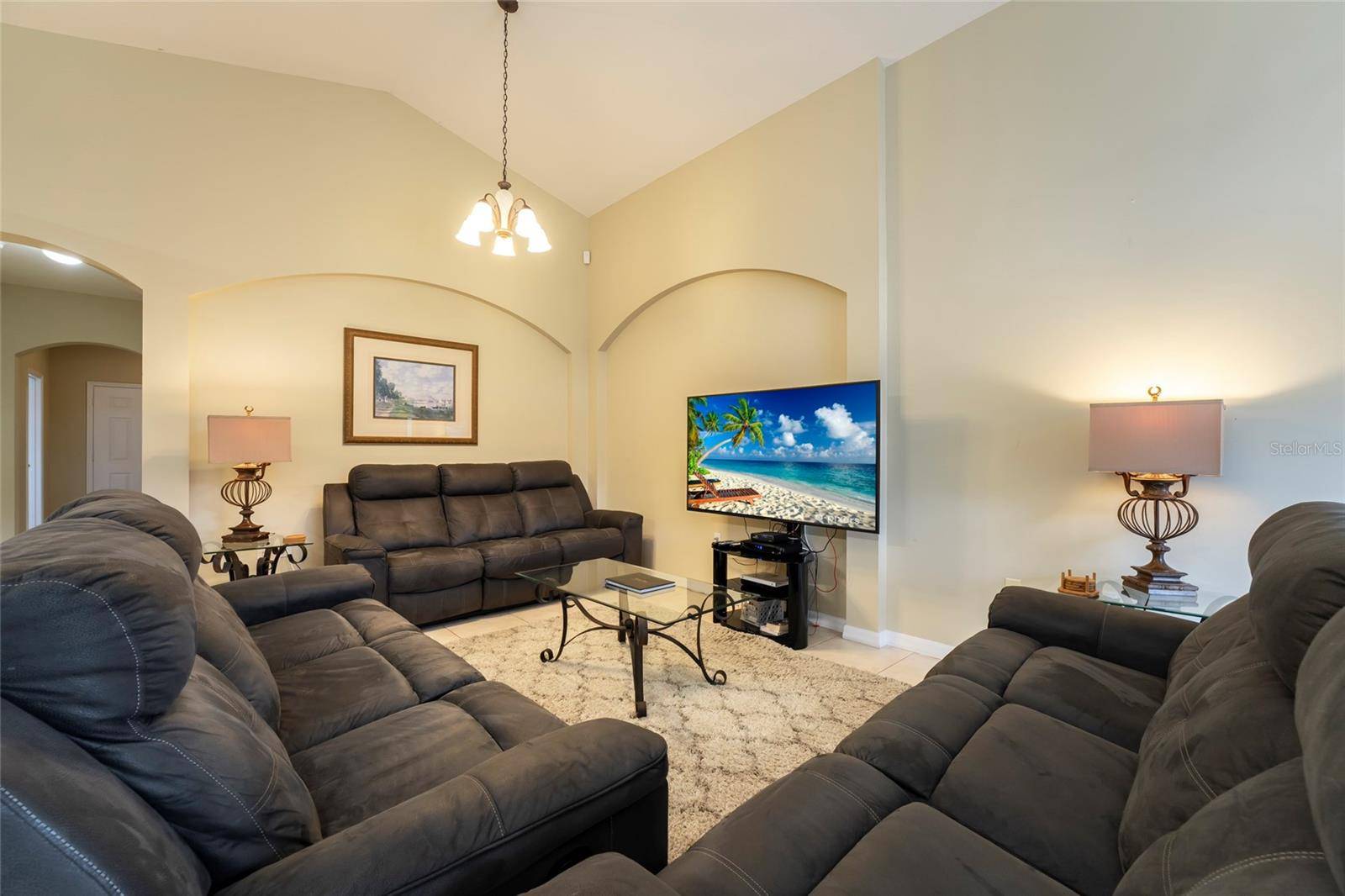Davenport, FL 33896,523 BALMORAL DR