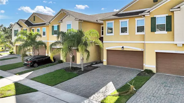 Orlando, FL 32825,9824 RED EAGLE DR