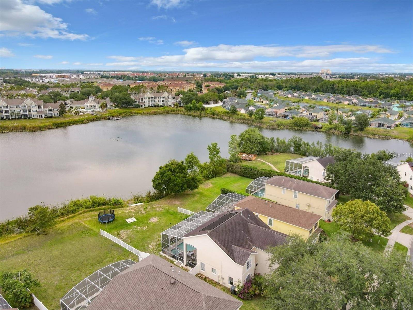 Davenport, FL 33896,632 PINEWOOD DR