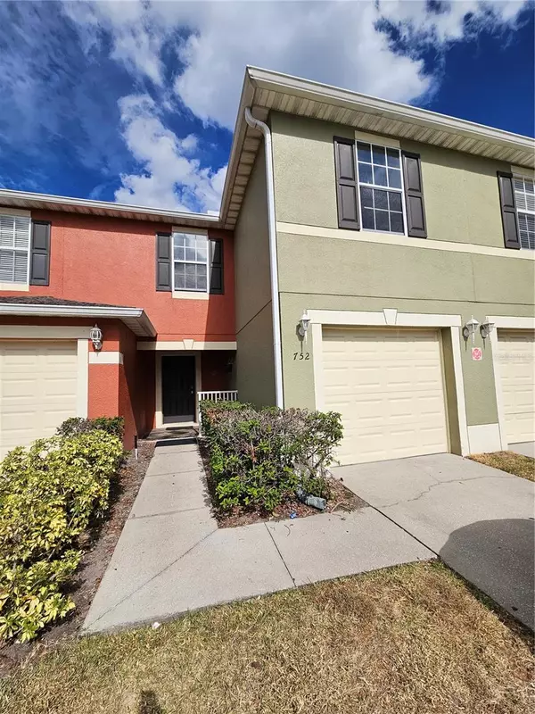 Orlando, FL 32824,752 CRESTING OAK CIR #64