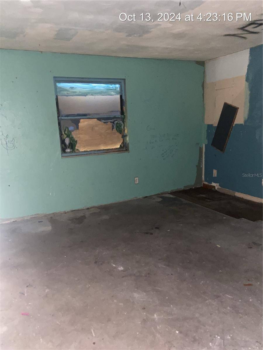 Edgewater, FL 32132,1604 ROYAL PALM DR