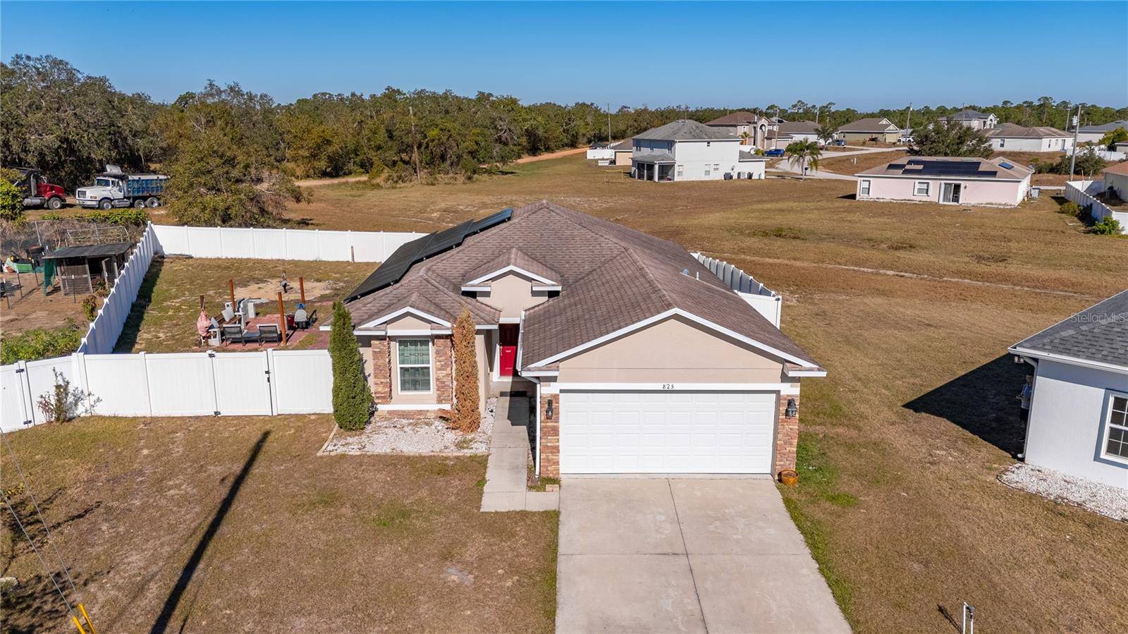 Kissimmee, FL 34759,825 DESMOINES PL