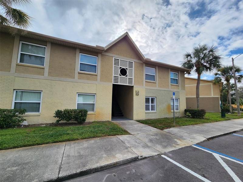 9933 SWEEPSTAKES LN #6, Orlando, FL 32837