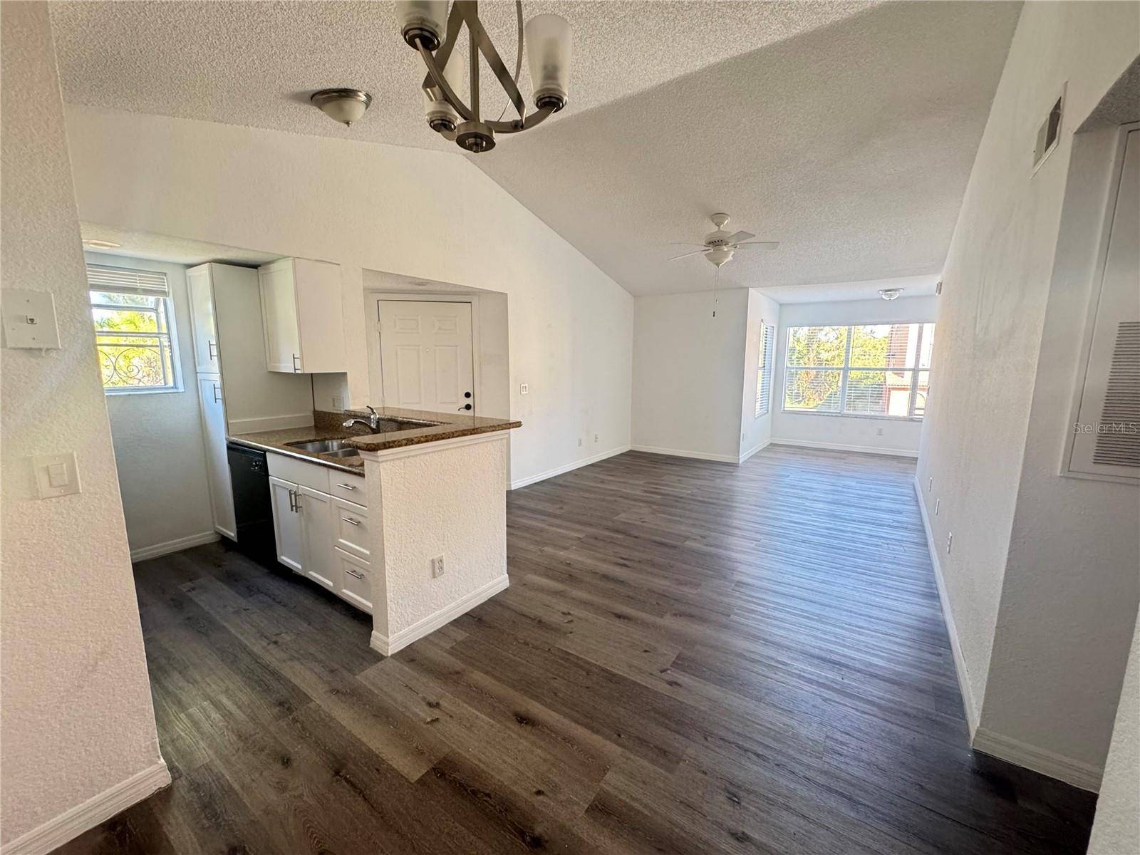Orlando, FL 32811,5168 CONROY RD #1627