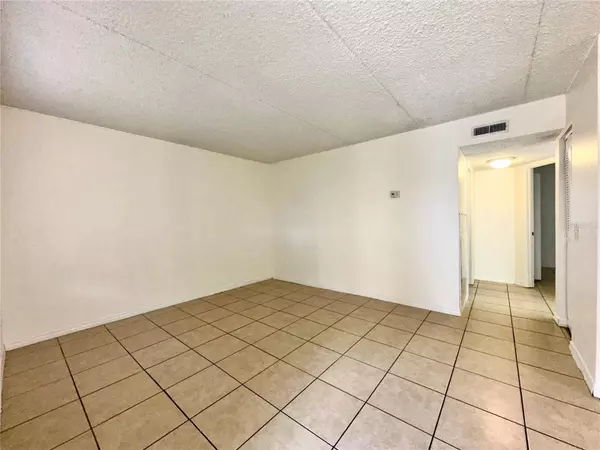 St Cloud, FL 34769,705 MICHIGAN CT #Unit 1-4