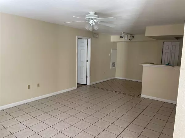 Kissimmee, FL 34747,3008 PARKWAY BLVD #305