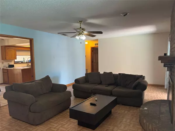 Deltona, FL 32725,974 FEATHER DR