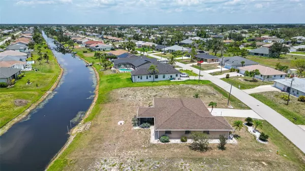 168 MARK TWAIN LN, Rotonda West, FL 33947