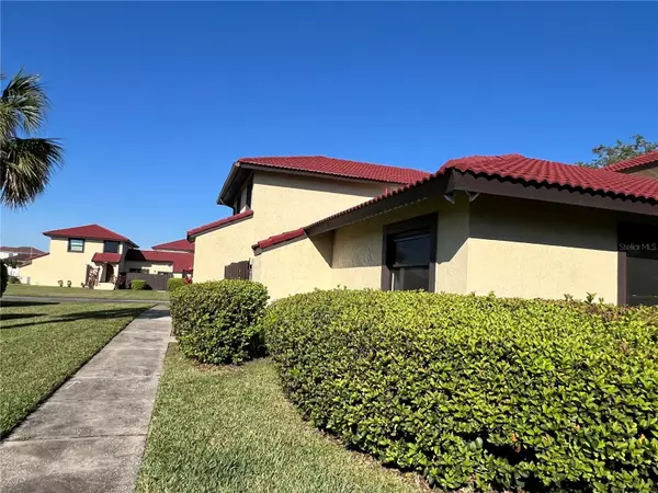 Kissimmee, FL 34758,433 HUNTER CIRCLE CIR