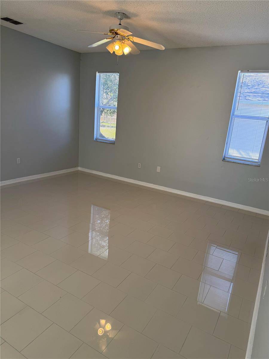 Kissimmee, FL 34759,808 MASSY CT