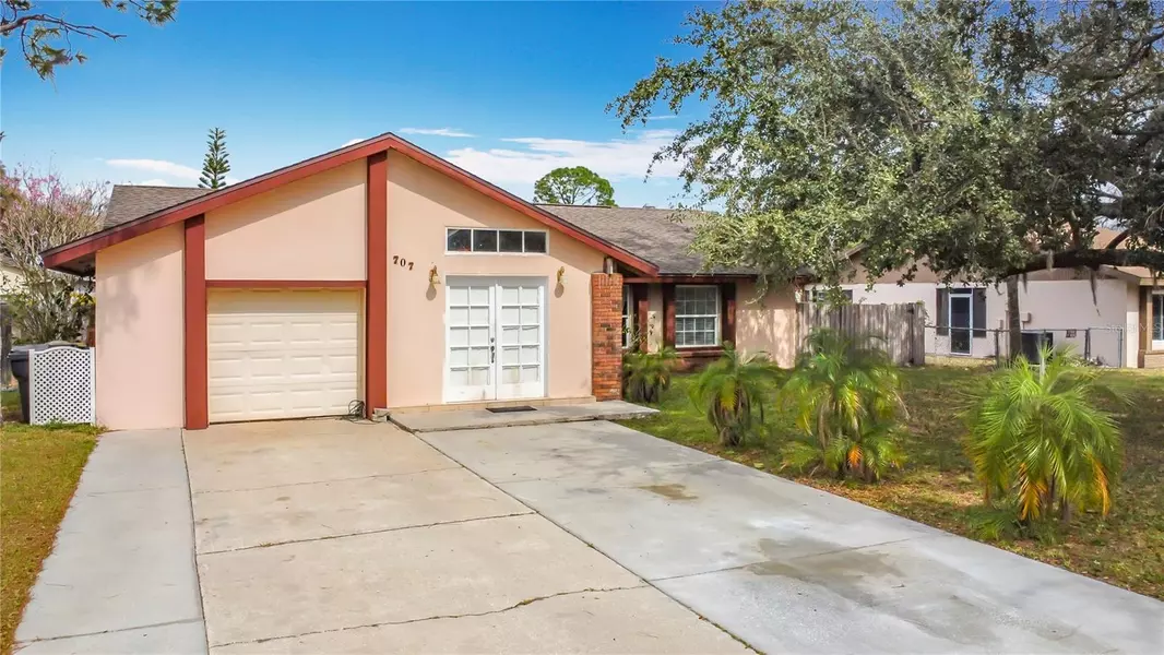 707 DIVOT LN, Poinciana, FL 34759