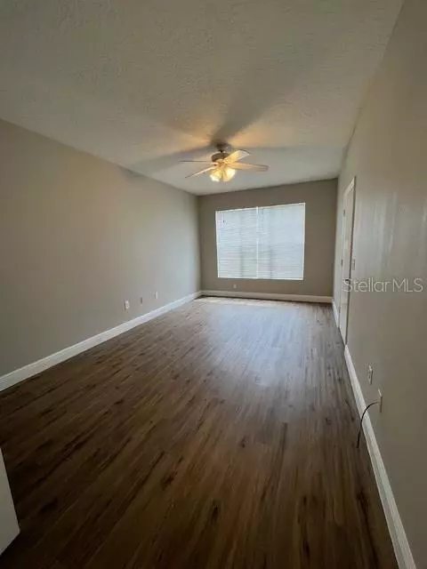 Orlando, FL 32811,5578 METROWEST BLVD #106