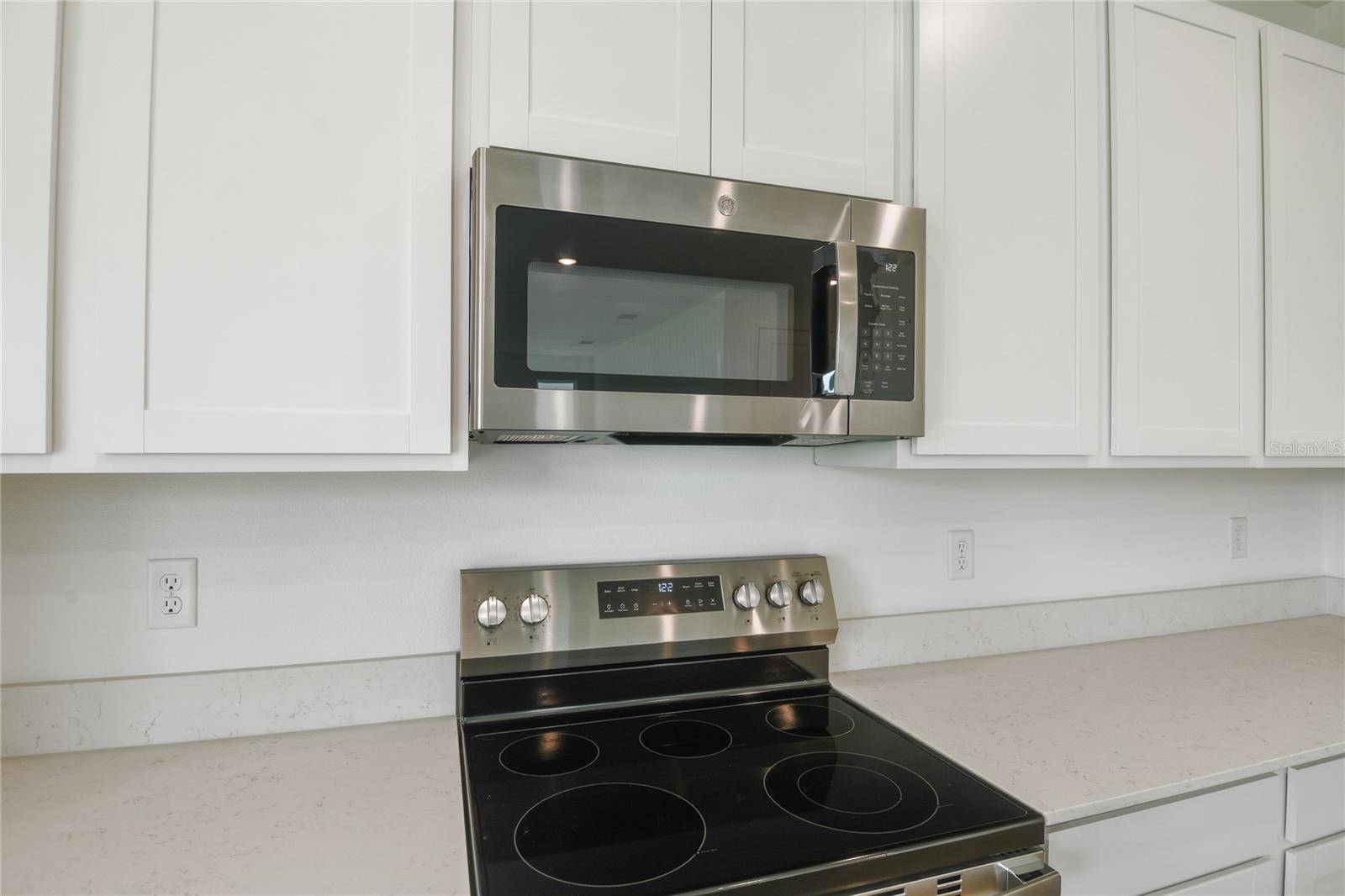 Dundee, FL 33838,1031 WISTERIA WAY