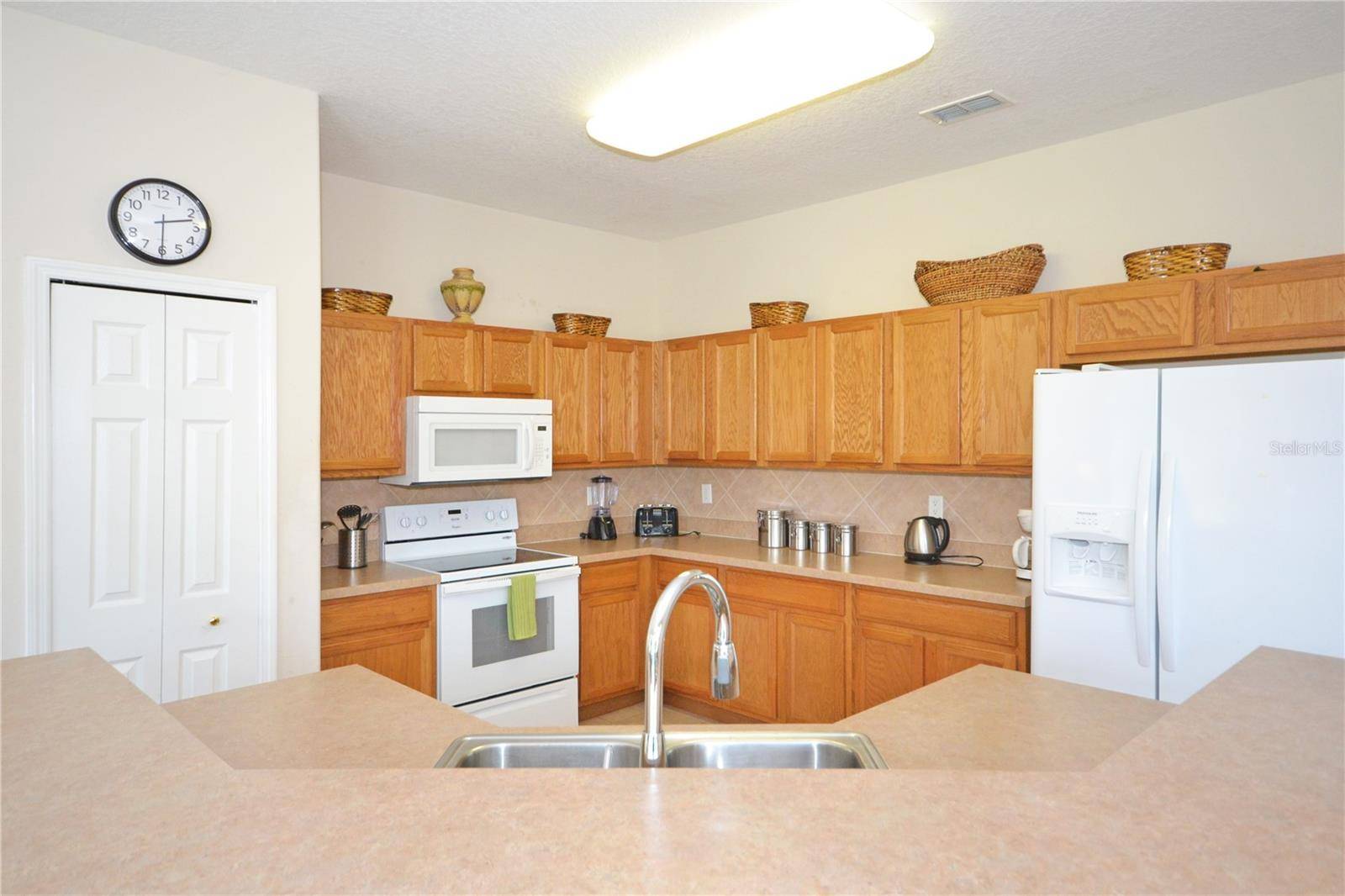 Davenport, FL 33897,423 CORVINA DR