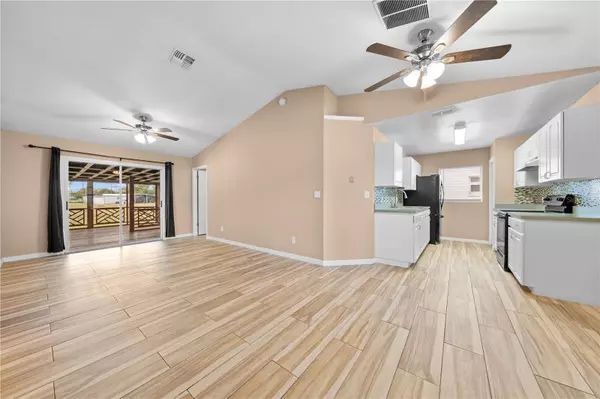 St Cloud, FL 34769,907 ROBINSON AVE