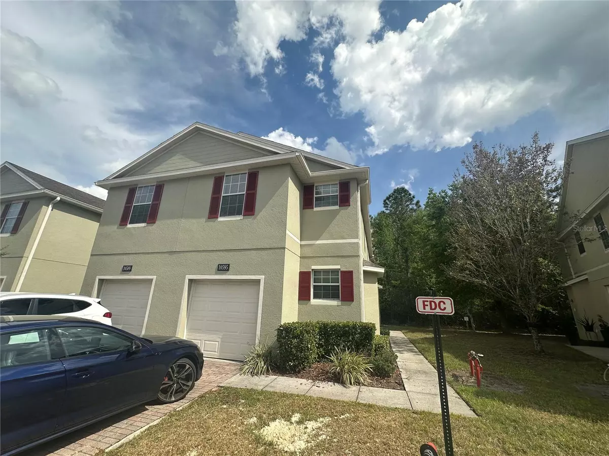 Orlando, FL 32825,10595 REGENT SQUARE DR #1208