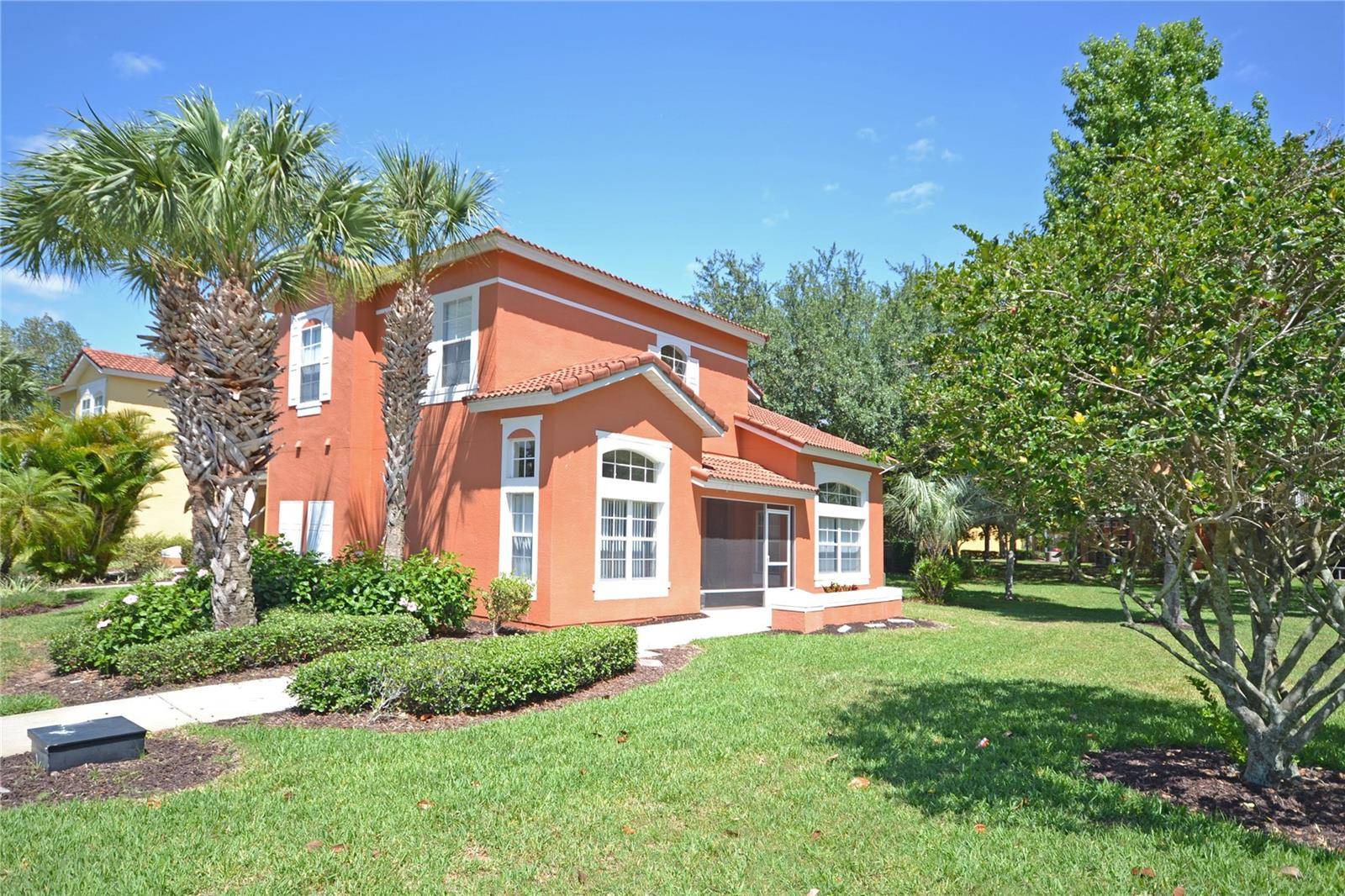 8413 BLUE LAGOON DR, Kissimmee, FL 34747