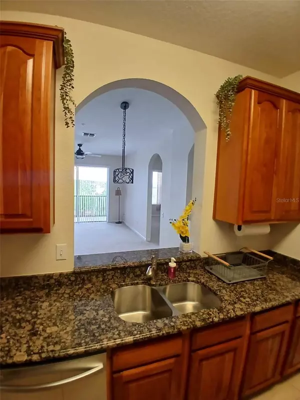 Davenport, FL 33896,8296 PORTOFINO DR #401