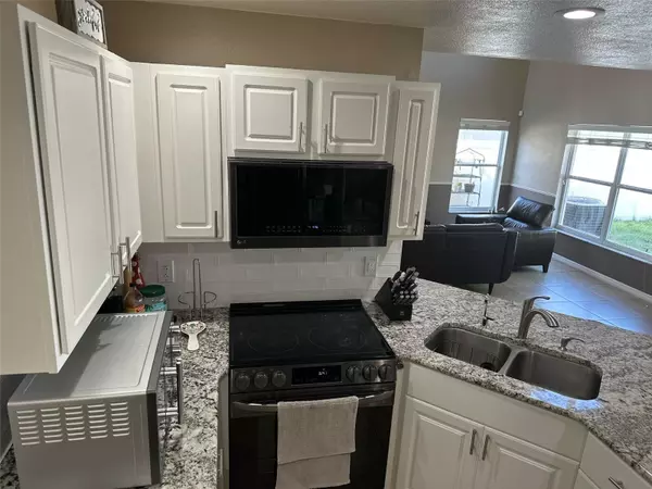 Kissimmee, FL 34744,111 OWENSHIRE CIR