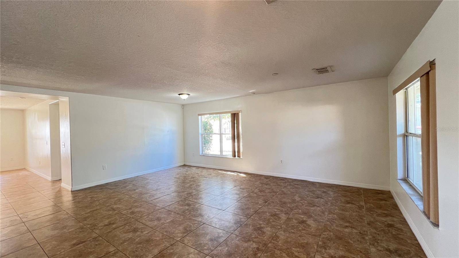 Davenport, FL 33896,446 ROSSELLI BLVD