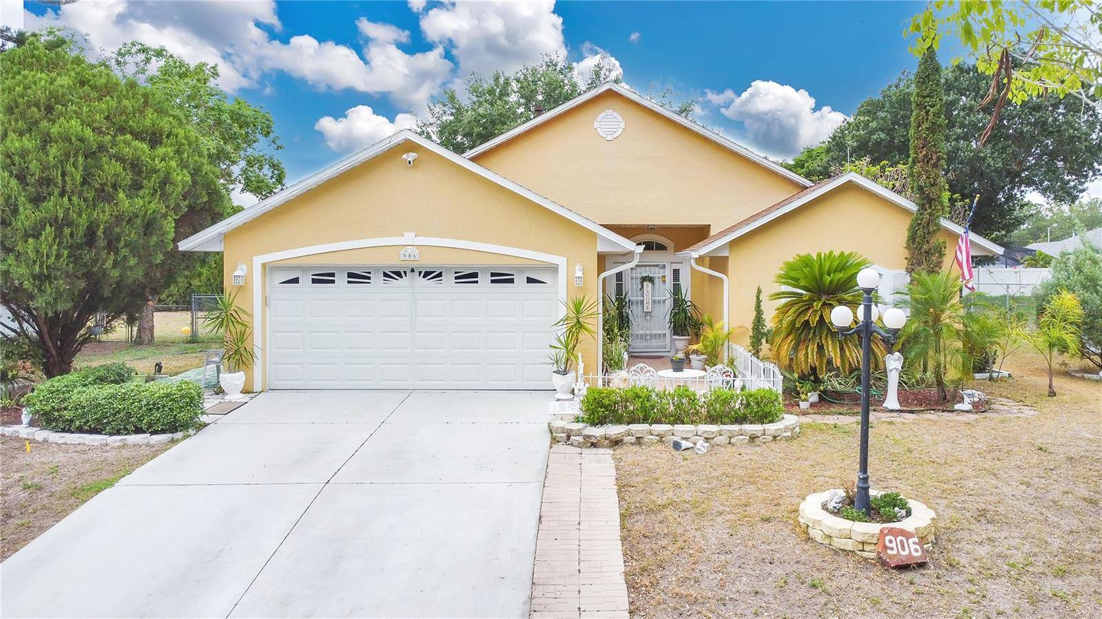 906 ELM FOREST DR, Minneola, FL 34715