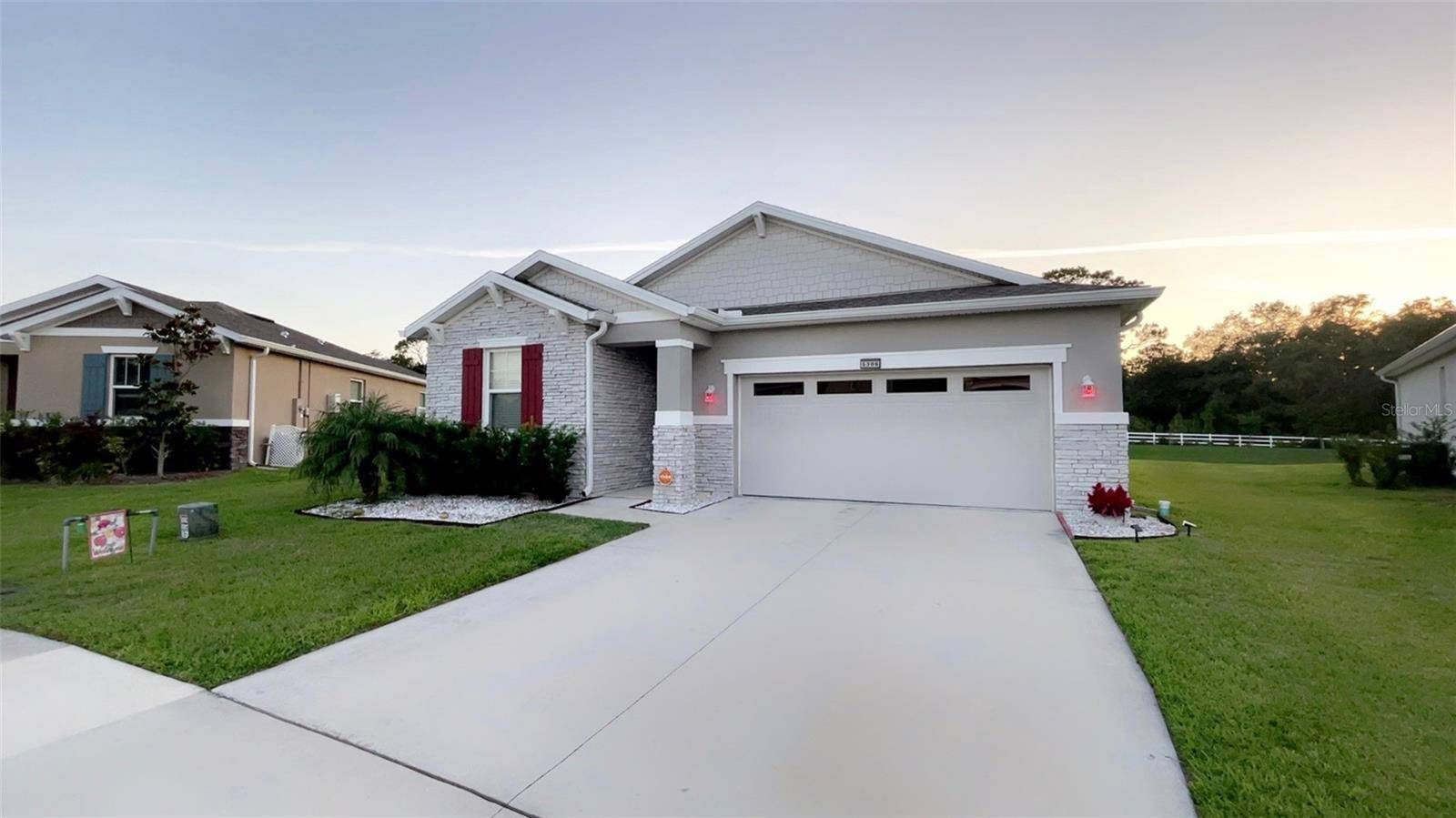 Okahumpka, FL 34762,5306 MEADOW SONG DR