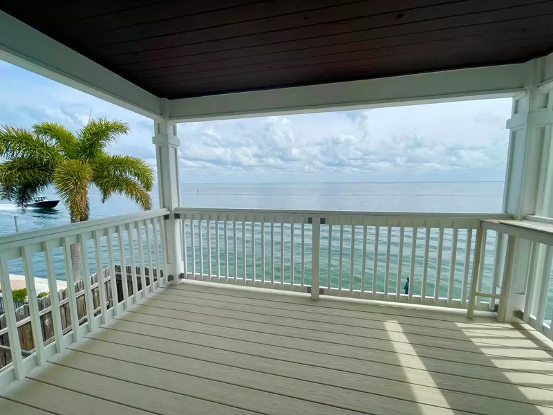4730 COQUINA KEY DR SE #C, St Petersburg, FL 33705