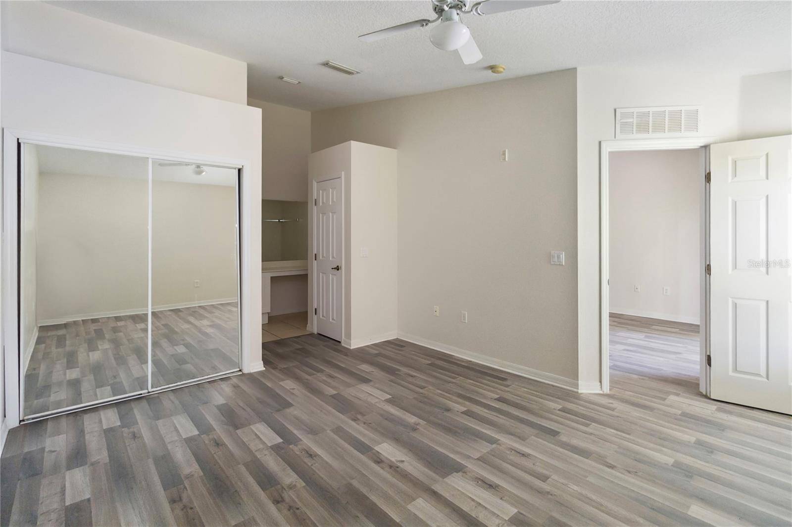 Kissimmee, FL 34746,2826 CLUB CORTILE CIR #B